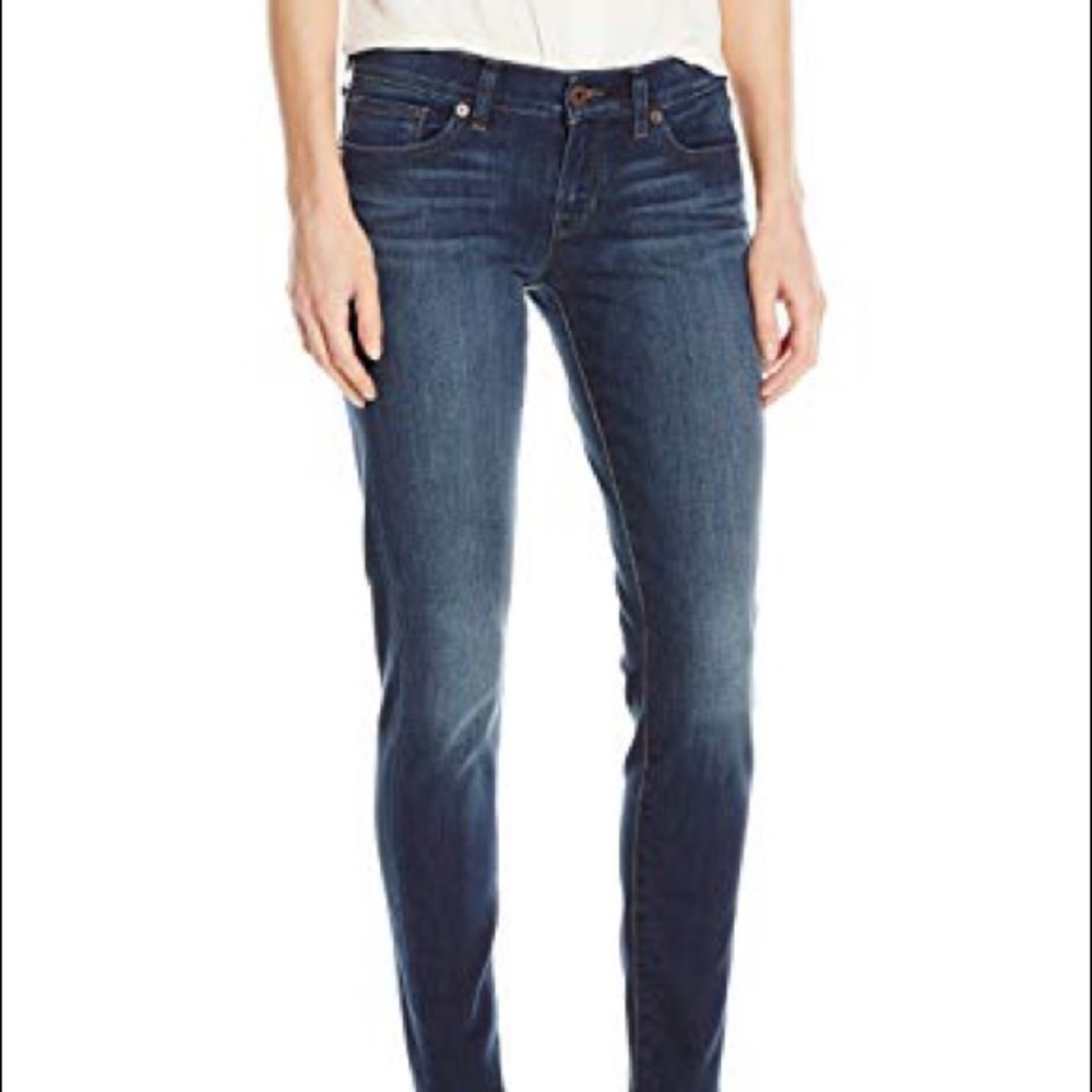 Lucky Brand Dark Wash Skinny’s with Raw Hem